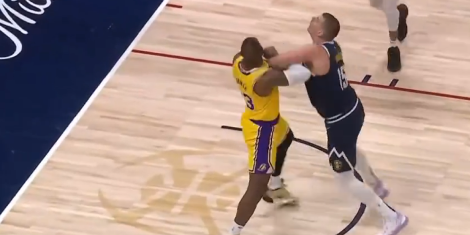 Okršaj Jokića i Lebrona! Sramota, Džejms kukao sudijama kao dete (VIDEO)