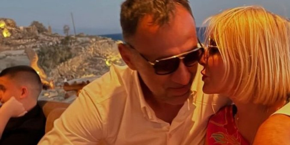 "Da si umro, znala bih šta da kažem": Oglasila se supruga Vlada Divca posle nesreće, podelila detalje iz bolnice