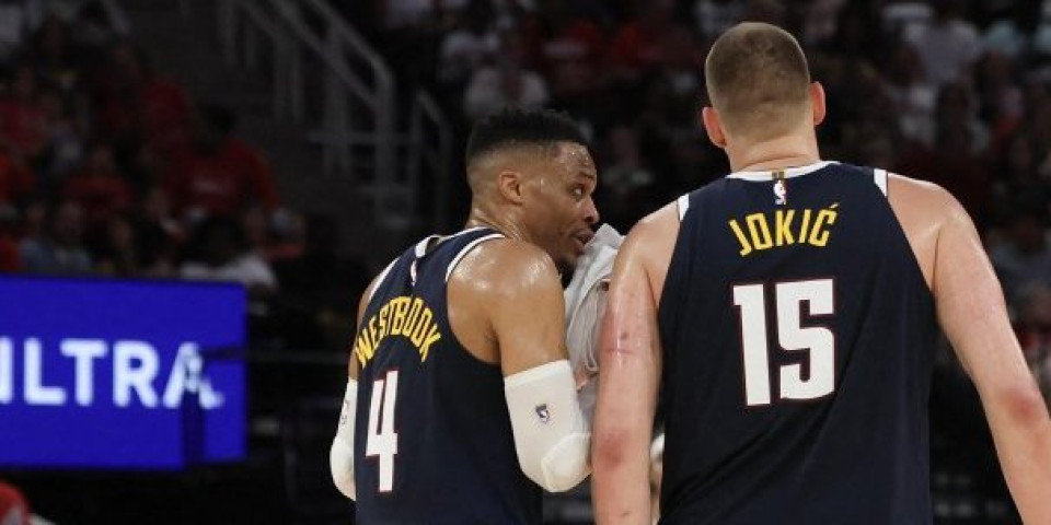 Jokić je sačuvao svlačionicu od raspadanja! NBA insajder otkrio detalje otkaza treneru