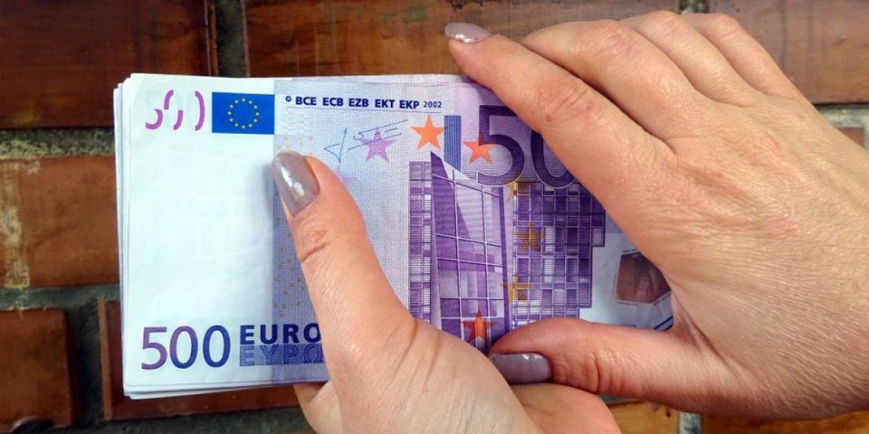 Novac stiže za 4 horoskopska znaka! Evo ko će dobiti pare do 10. maja, a jedan znak treba da igra igre na sreću