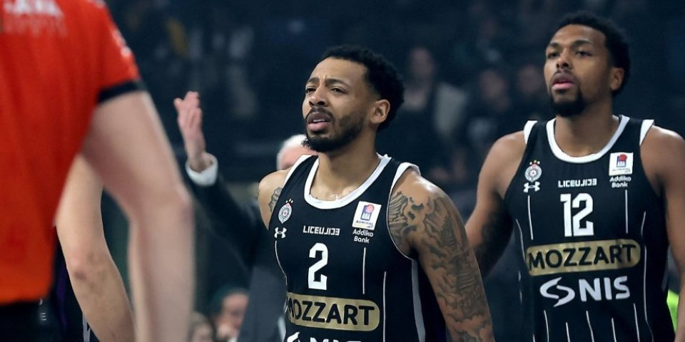 "Sramota, muka za gledanje, zločin koji traje": Navijači osuli paljbu po Partizanu posle pobede (FOTO)