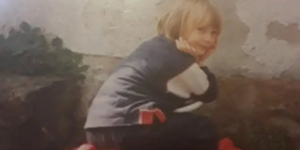 Da li prepoznajete devojčicu sa slike? Danas važi za jednu od najboljih pevačica i miljenicu Cece Ražnatović